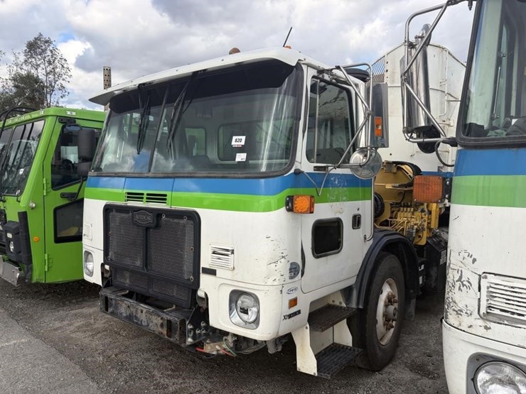 2010-autocar-xpeditor-image-1