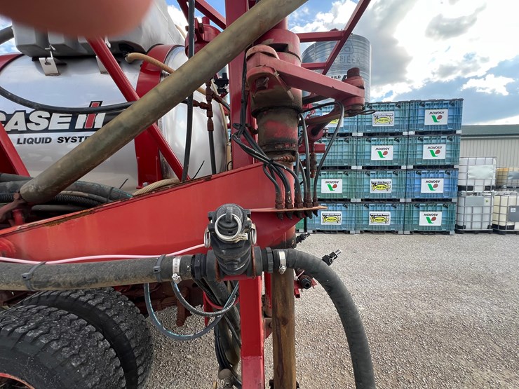 case-610-sprayer-system-2000-gallons-image-40