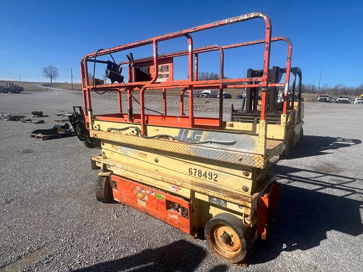 1997-jlg-2033e-image-4