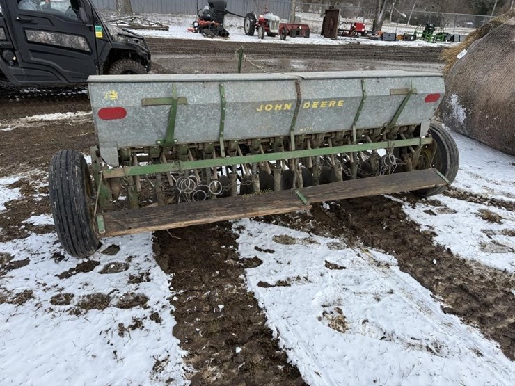 john-deere-8-image-3