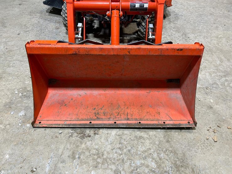 2019-kubota-bx2380-image-10