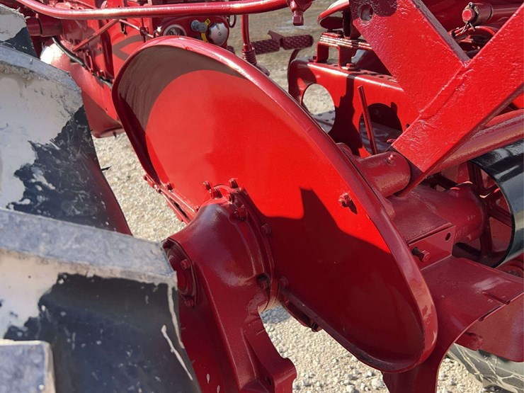 farmall-130-image-49