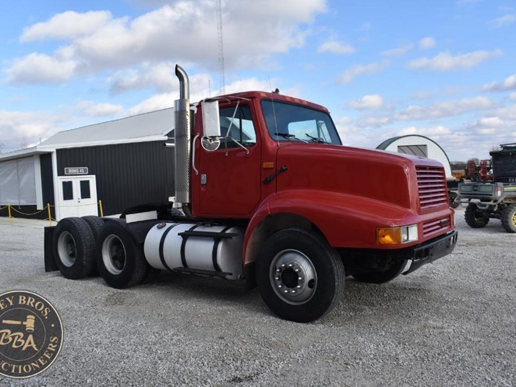 1993-international-8200-image-16