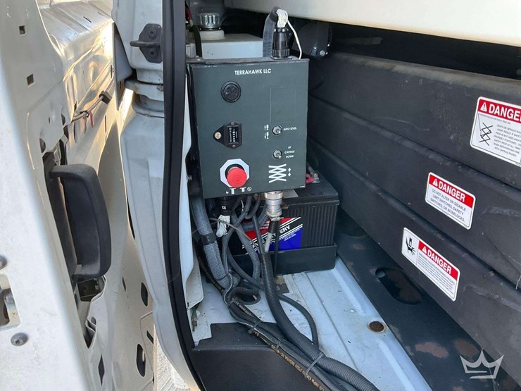 2012-ford-e350-image-27