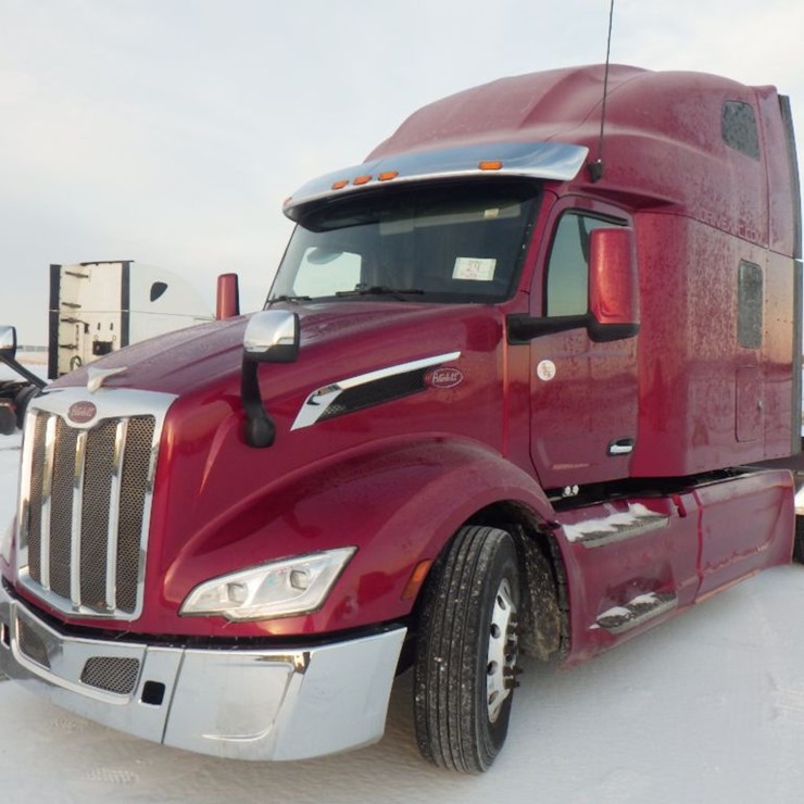 2023 PETERBILT 579