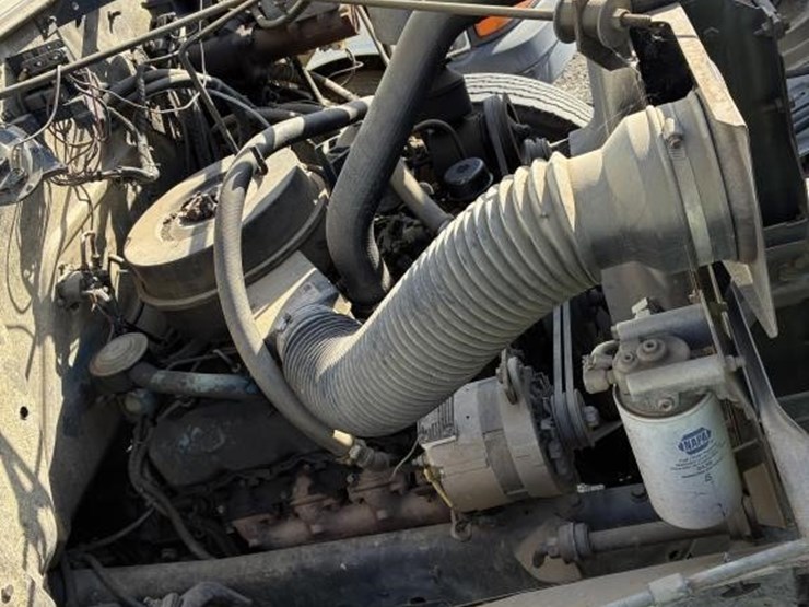 1987-international-s1700-image-9