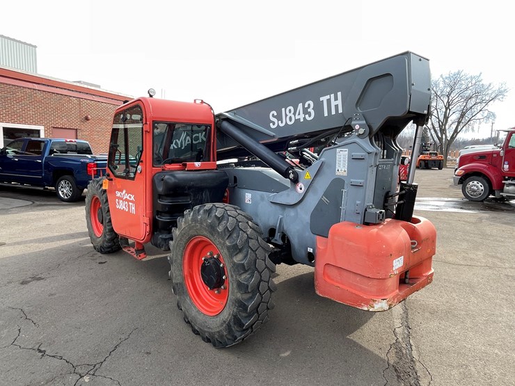 #130-•-2018-skyjack-sj843-telehandler-image-7