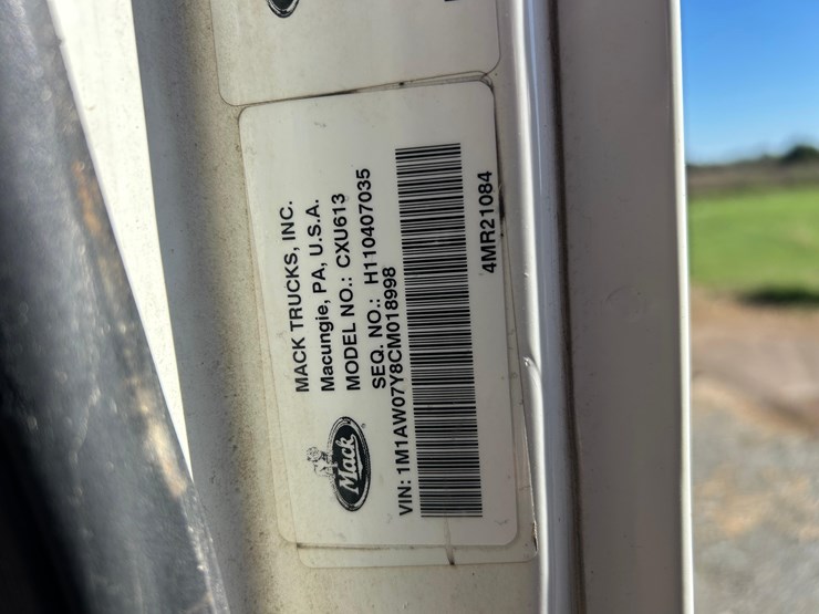 2012-mack-tender-truck-w/adams-rear-discharge-bed-auger-image-71