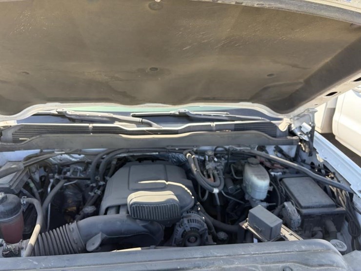 2016-chevrolet-2500-image-17