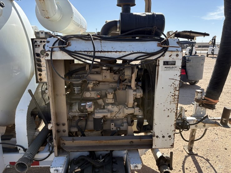 jays-inc-1000pd-t/a-bumper-pull-hydrovac-trailer-image-3