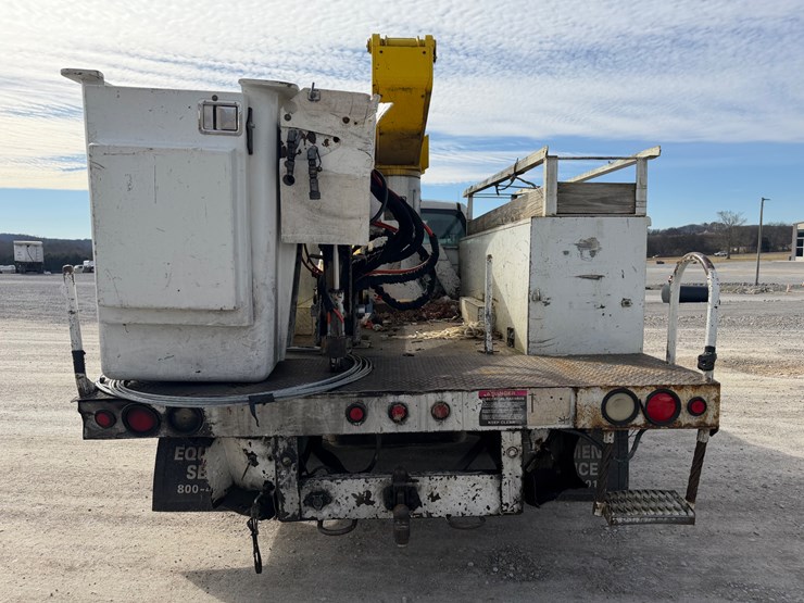 2015-chevrolet-3500hd-image-5