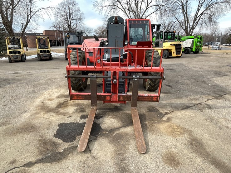 #132-•-2017-skyjack-sj643-telehandler-image-2