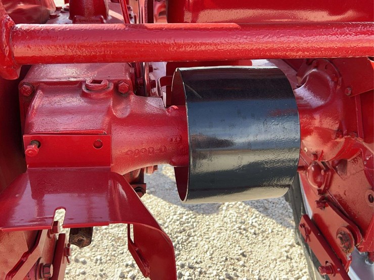 farmall-130-image-46