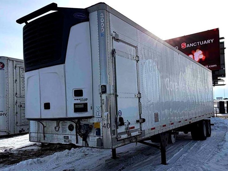 2011-utility-enclosed-trailer-image-1