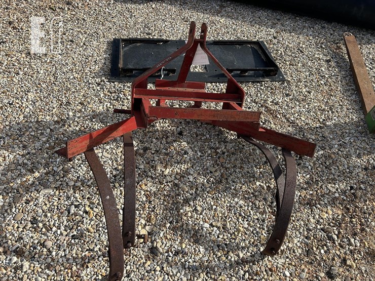 4-shank-cultivator-image-2