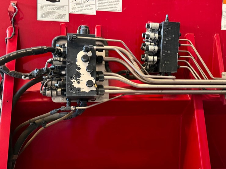 2022-white-251-image-34