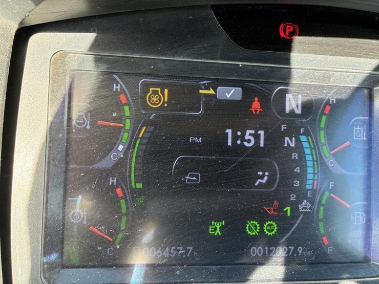 2017-komatsu-wa380-8-image-22