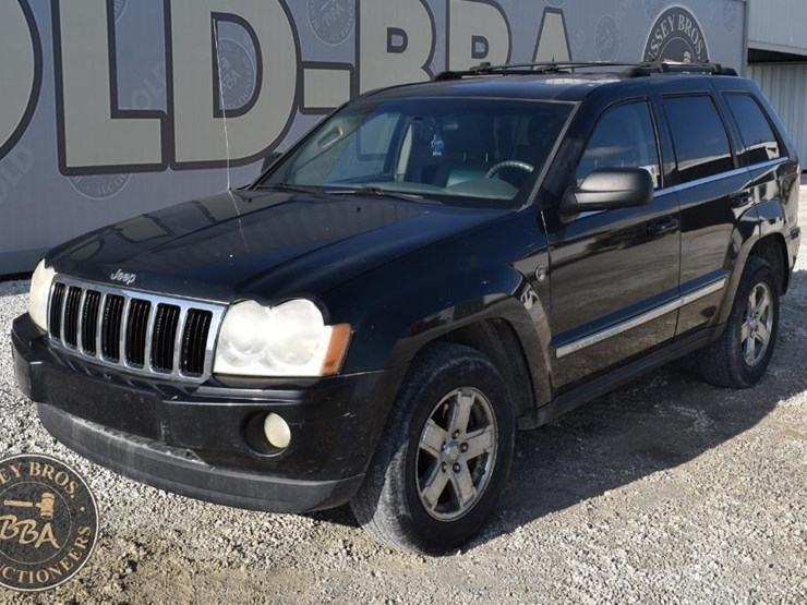2005-jeep-grand-cherokee-limited-image-1