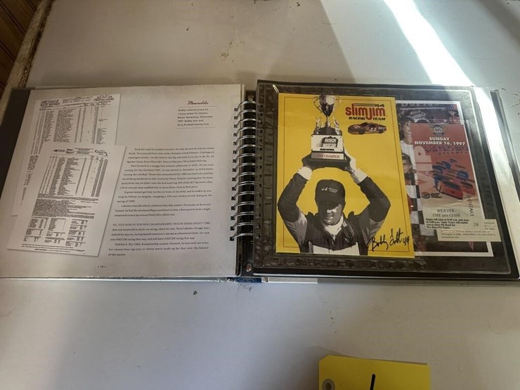 vintage-nascar-sports-memorabilia-image-4