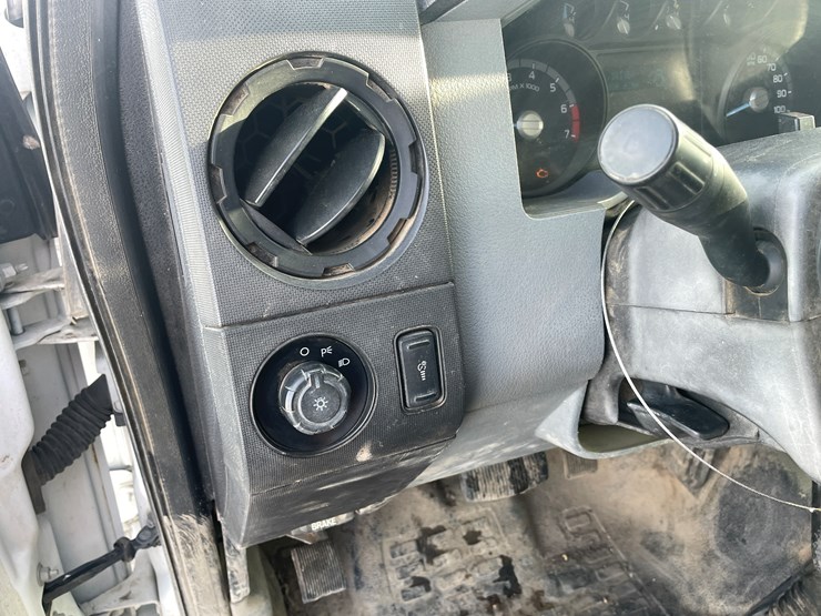 2013-ford-f250-image-48