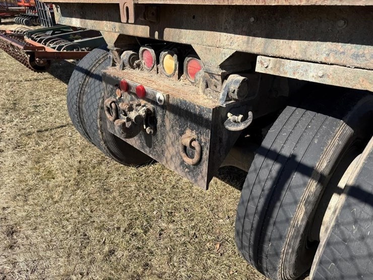 1990-white-gmc-autocar-dump-truck-image-8