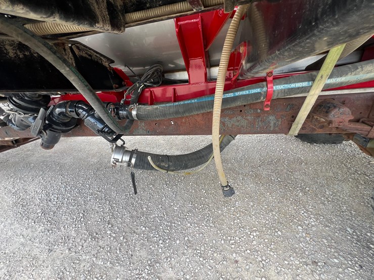 case-610-sprayer-system-2000-gallons-image-45