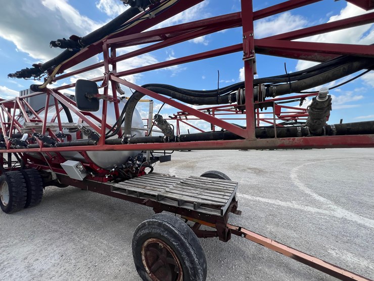 case-610-sprayer-system-2000-gallons-image-69