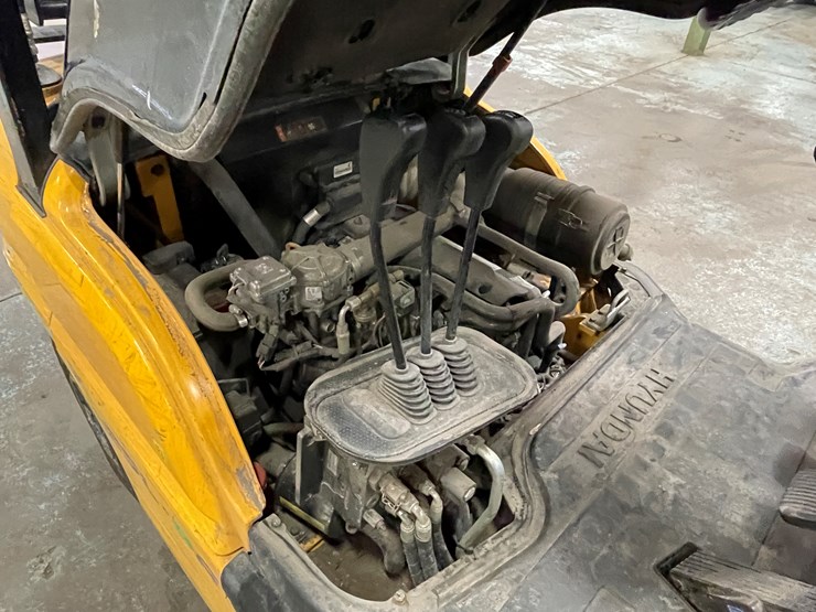 2021-hyundai-25l-9a-image-40