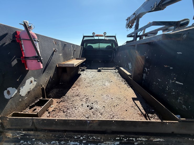 2000-ford-f550-xl-image-11