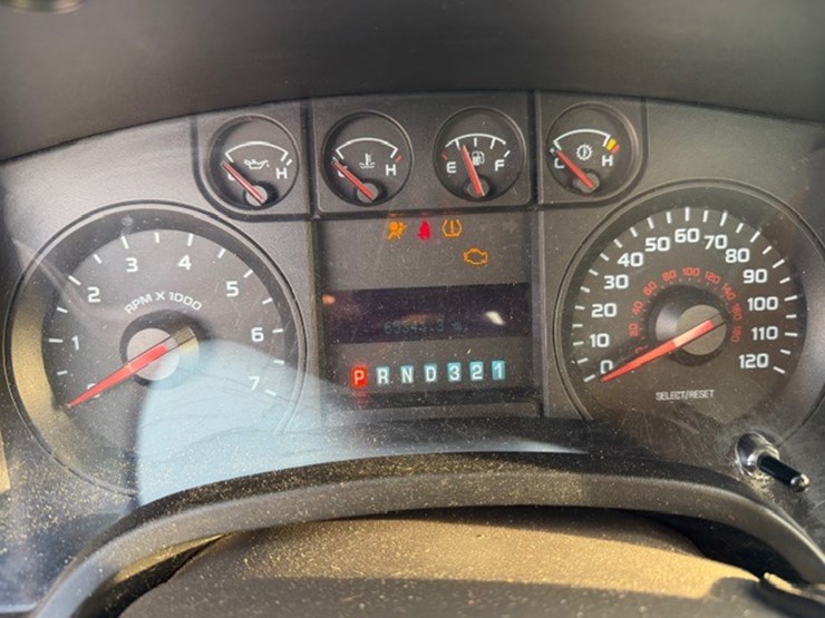 2010-ford-f150-image-38