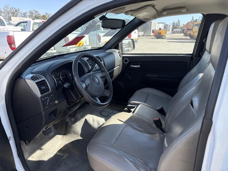 2011-chevrolet-colorado-image-9