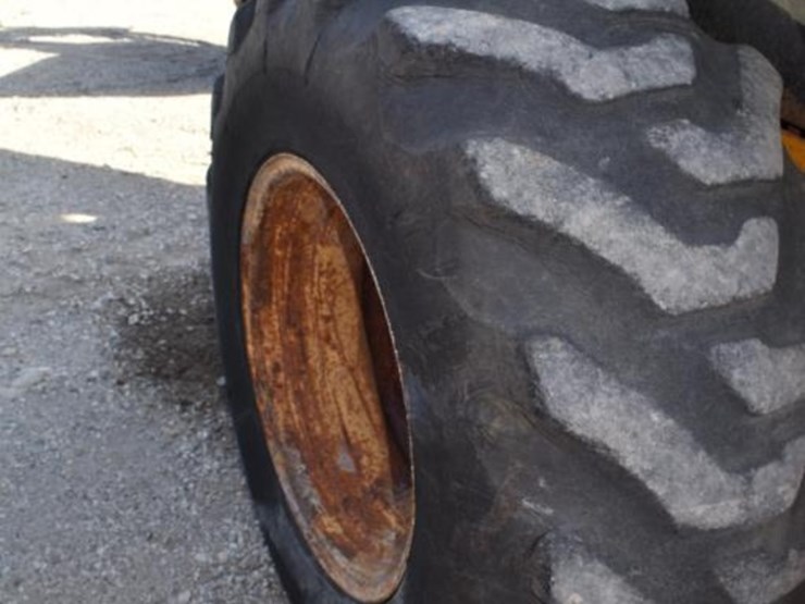 john-deere-310d-image-7