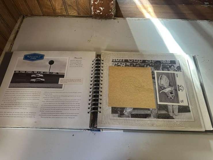 vintage-nascar-sports-memorabilia-image-5