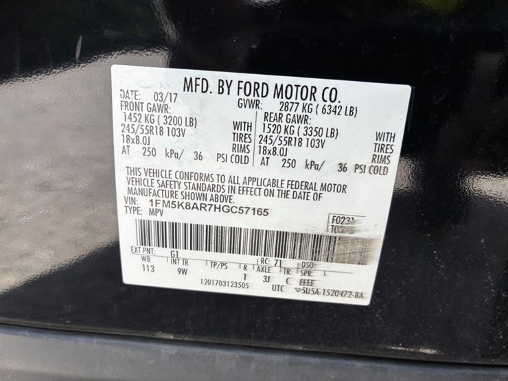 2017-ford-explorer-image-18