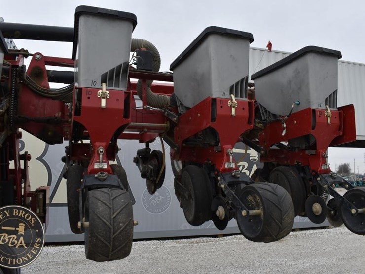 2010-case-ih-1240-image-33