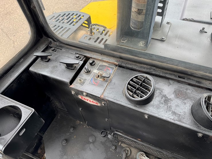 #108-•-2017-taylor-xh180-diesel-forklift-image-12