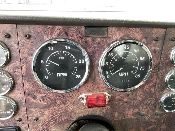 2000-international-9900-image-81