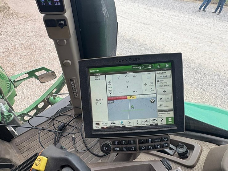 2019-john-deere-r-image-13