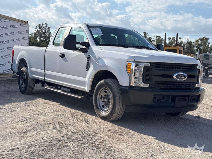 2017-ford-f250-image-2