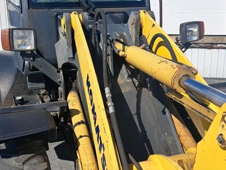 2011-komatsu-wa80-image-24