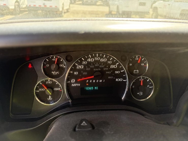 2016-chevrolet-express-2500-image-15