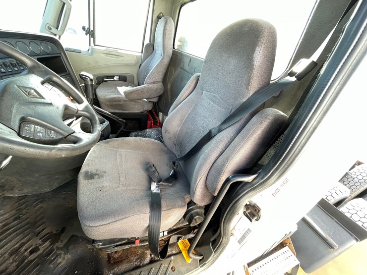 2012-international-prostar-image-33