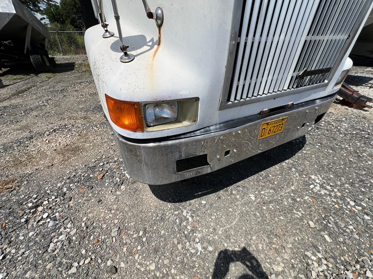 1996-international-a-image-27