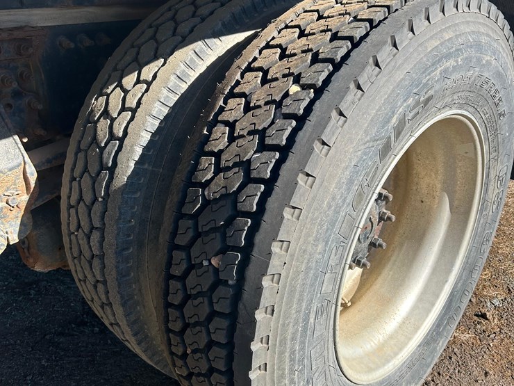 2012-mack-tender-truck-w/adams-rear-discharge-bed-auger-image-11