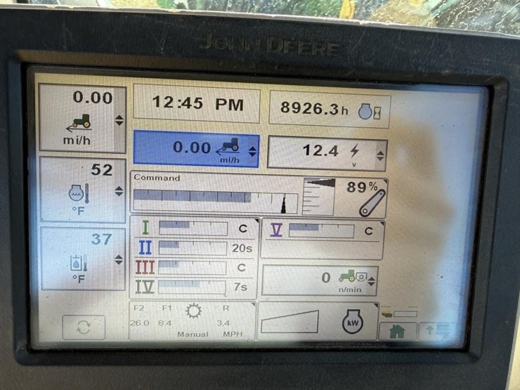 john-deere-8235r-image-21