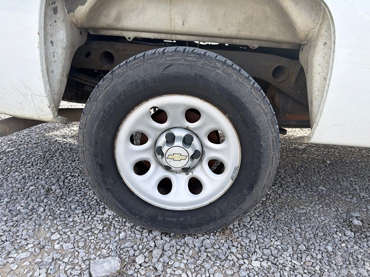 2013-chevrolet-silverado-1500-image-10