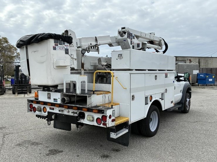 2015-ford-f550-image-3