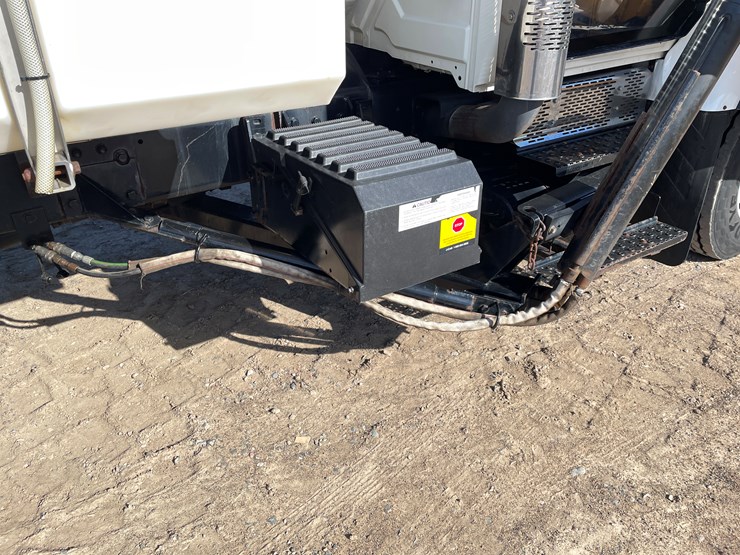 #1016-•-2007-international-plow-truck-(has-mn-title)-image-21