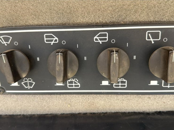 2002-caterpillar-d6r-xw-image-57