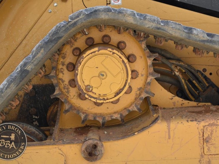 2023-caterpillar-289d3-image-37